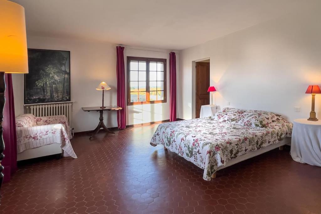 Mas De Charme En Pleine Camargue Villa Saint-Gilles  Exterior photo